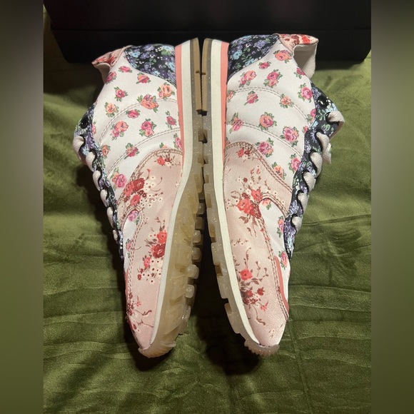 Coach Sneakers - Picture 4 of 8